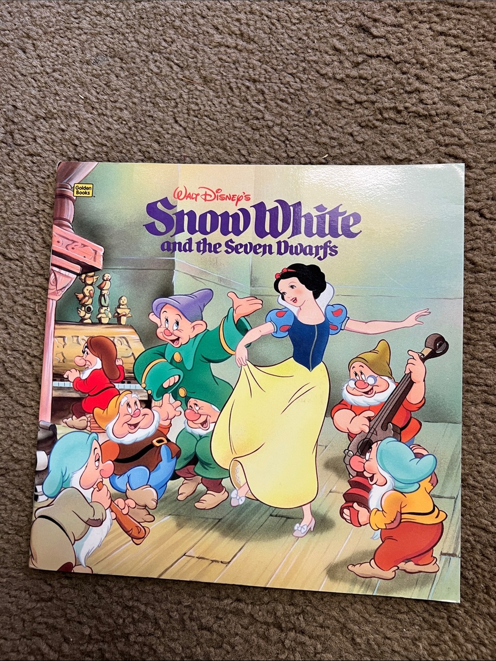 Disney Snow White and the Seven Dwarves Vintage 90s Book Classic Story Tale